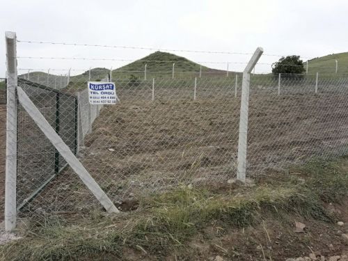 Beynam Mahallesi kooperatif alanı için beton direkli kafes tel uygulaması
