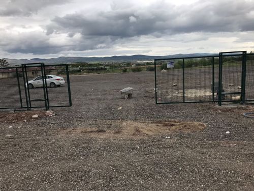 Panel çit ve uçar kapı çalışması